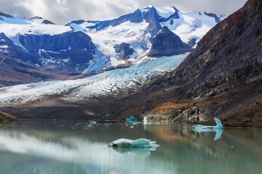 Canada nature travel guide
